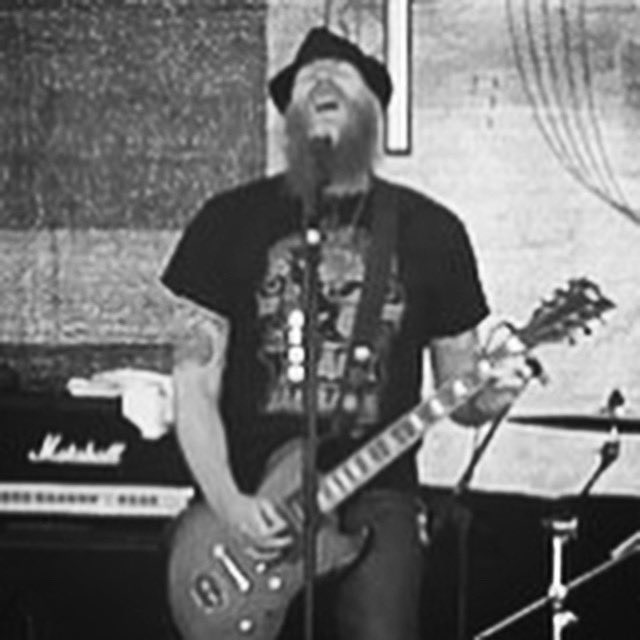 RnR. #PMSaari #espguitars #ltdviper #ltdguitars #seymourduncan #ghsstrings #marshall #marshallamps #line6 #guitar #guitarist #guitarplayer #rehearsal #rehearsing #beard