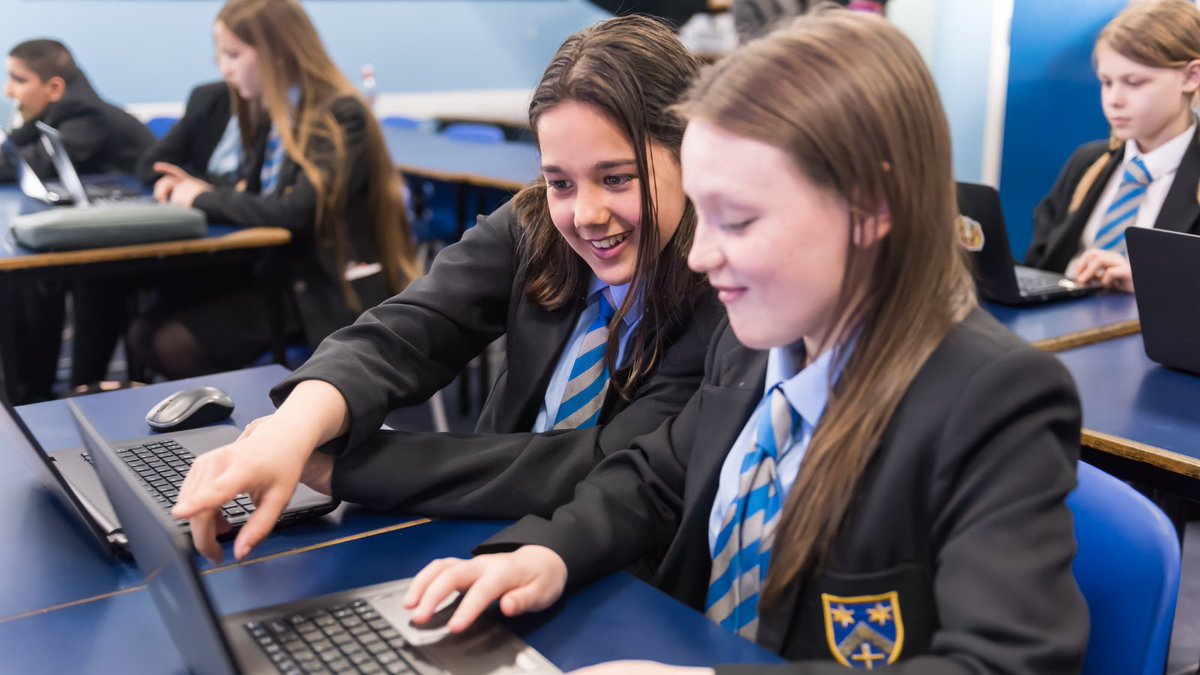 Join us in supporting @Tech_She_Can for their LIVE Tech for Generative AI KS3 Lesson on April 29 at 2pm! Supercharge your knowledge on AI technology, potential career paths, and how it will shape your students' future careers ✨ ⌨️ Book now 👉 ncce.io/FQhsjS