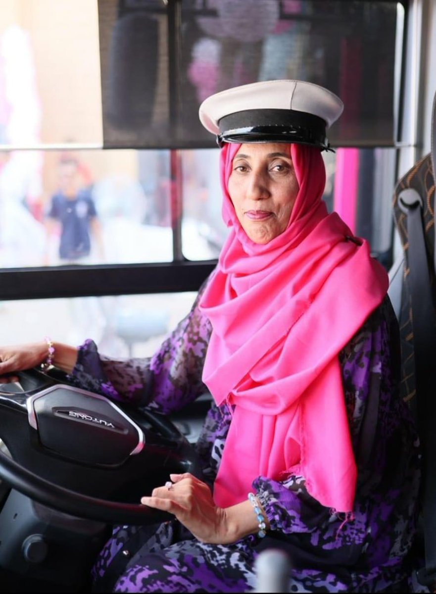 #CaptainAmber
She has been trained through our training program to drive the #PinkWomenBus 👩‍✈️
#PPP #WomenEmpowerment