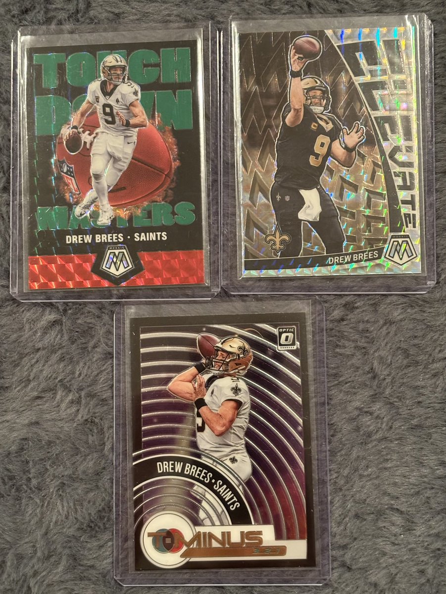 PigskinPC's tweet image. Stack Sale Post #148

Drew Brees 3 Card Insert Lot

$5

Comment “Take” and it’s yours! $1 PWE $5 BMWT. Stack until Wednesday 5/1 #StackAttack #TheHobbyFamily