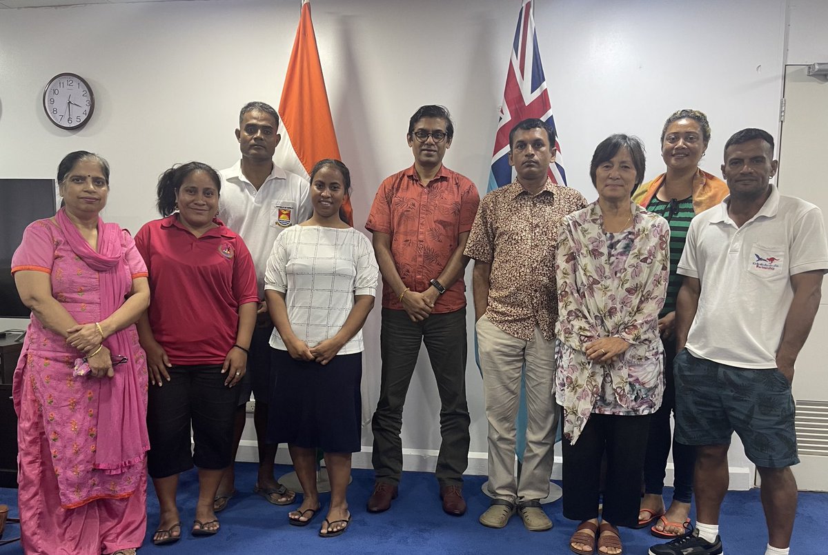 🧘🧘‍♀️🧘‍♂️ #Yoga in the #Pacific. Delighted to meet with the Yoga enthusiasts from #Fiji 🇫🇯 #Kiribati 🇰🇮 and #Tonga 🇹🇴 proceeding to #India 🇮🇳 for a 1-month residential training program ⁦@SvyasaYoga⁩ arranged by ⁦@iccr_hq⁩ ⁦@iccr_suva⁩ ⁦@HCI_Suva⁩