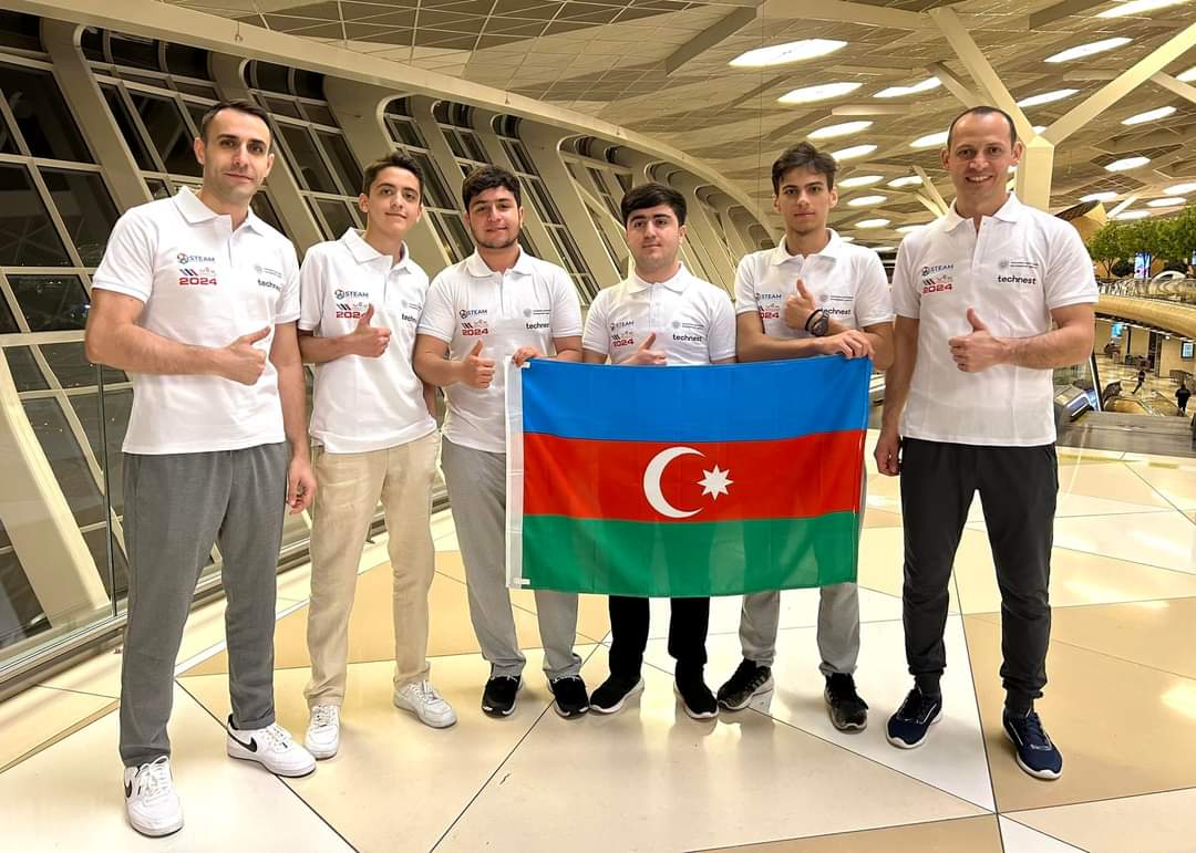 STEAM layihəsi tərəfindən təşkil olunan VEX üzrə ölkə turnirinin qalib komandası ABŞ-ın Texas ştatının Dallas şəhərində keçirilən VEX Robotics üzrə dünya çempionatının finalında iştirak huququ qazanıb.🤖
#VEXRoboticsWorldChampionship #EduAz #IDDA #Technest #STEAMAzerbaijan