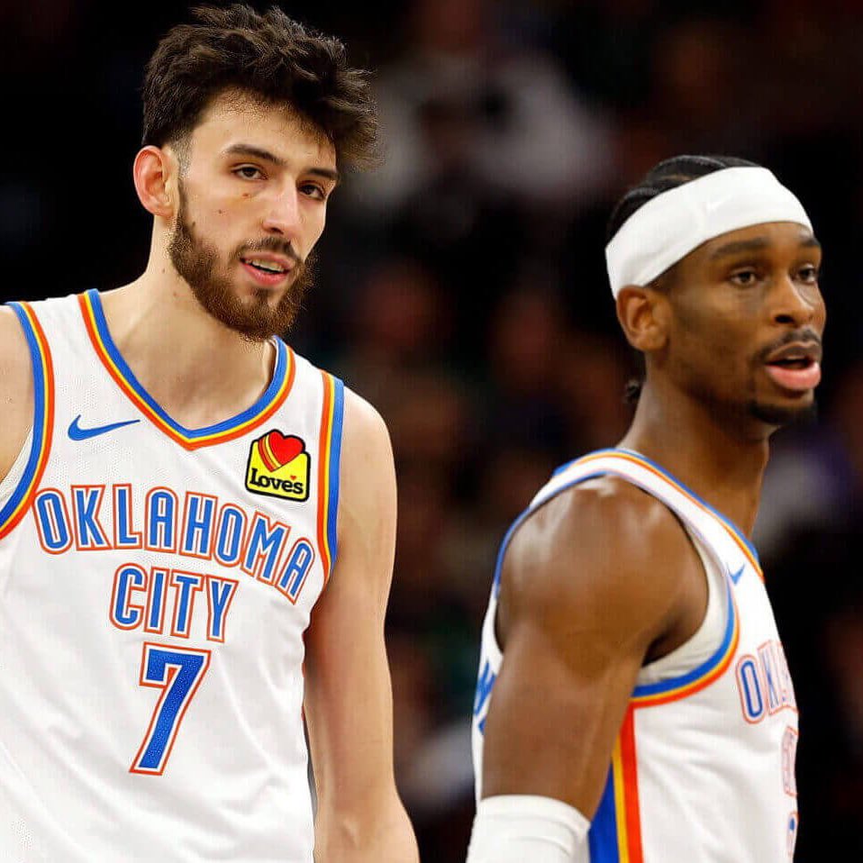 TheHoopCentral's tweet photo. Shai Gilgeous-Alexander tonight:
33 PTS, 5 AST, 3 REB, 68% FG

Chet Holmgren tonight:
26 PTS, 7 REB, 2 BLK, 69% FG

Jalen Williams tonight:
21 PTS, 8 AST, 5 REB, 58% FG

🔥 https://t.co/1cgkNlDw5I