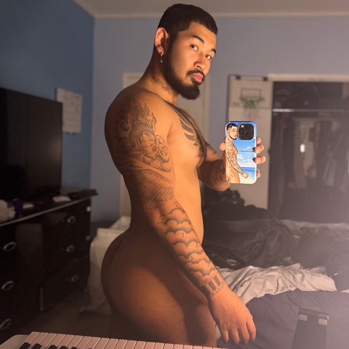 Watch JON DARRA (LA Aug 1st-4th)'s leaked NSFW photo on TwXstars