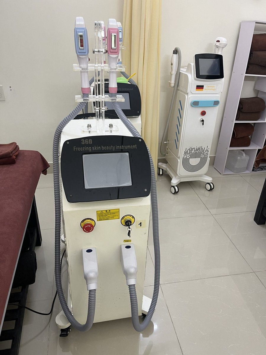 ap_walk's tweet photo. Score! Been saving myself for this trip. Just Got a full arm &amp; full leg laser hair removal session in Vietnam for only $33!  Highly-rated Korean clinic &amp; amazing value. 

How much does this cost in your location?  How are results ?

#VietnamBeauty #LaserHairRemoval https://t.co/weKDu5CpnV