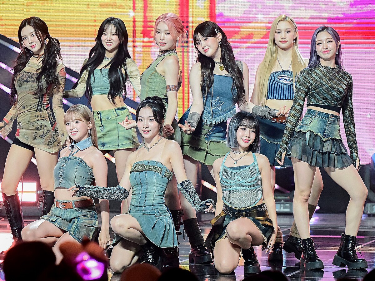 【韓国報道】ガールズグループ「Kep1er」解散へ
news.livedoor.com/lite/article_d…

韓国メディア「スターニュース」によると、Kep1erのメンバー9人は来る7月を最後に各自の所属事務所に戻るという。なお、Kep1erは来る5月8日、初の日本フルアルバム『Kep1going』をリリースする予定。
