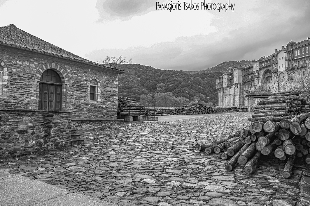 Within the cloister

#blackandwhite #blackandwhitephotography #blackwhite #black #white #bnw #bw #travel #photography #landscape #greece #rural #athos #mountathos #agionoros #byzantine #byzantium #monastery #orthodox #grece #grecia #griechenland #希腊 #यूनान يونان# #love