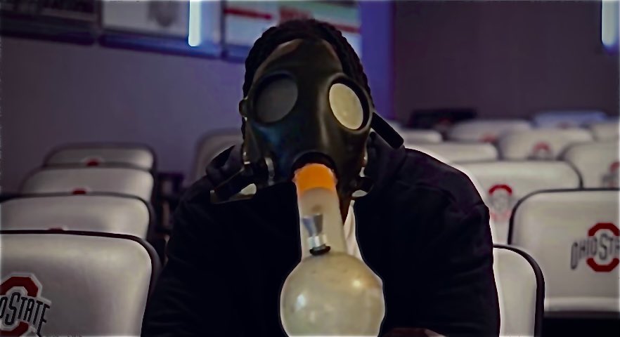 BREAKING NEWS - Photos have just emerged of highly coveted NFL Draft prospect Marvin Harrison Jr. wearing a gas mask bong. Analysts expect that he will now fall to the Indianapolis Colts at pick 15. 

WOW 🤯