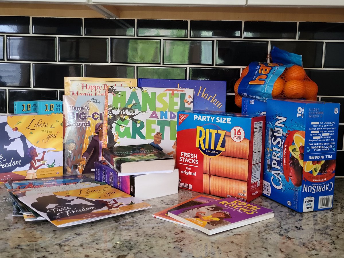 Books and snacks for Ypsilanti Second Baptist youth group. 📚🍊
#kidsneedbooks #literacymatters
#onebookatatime #freebooks
