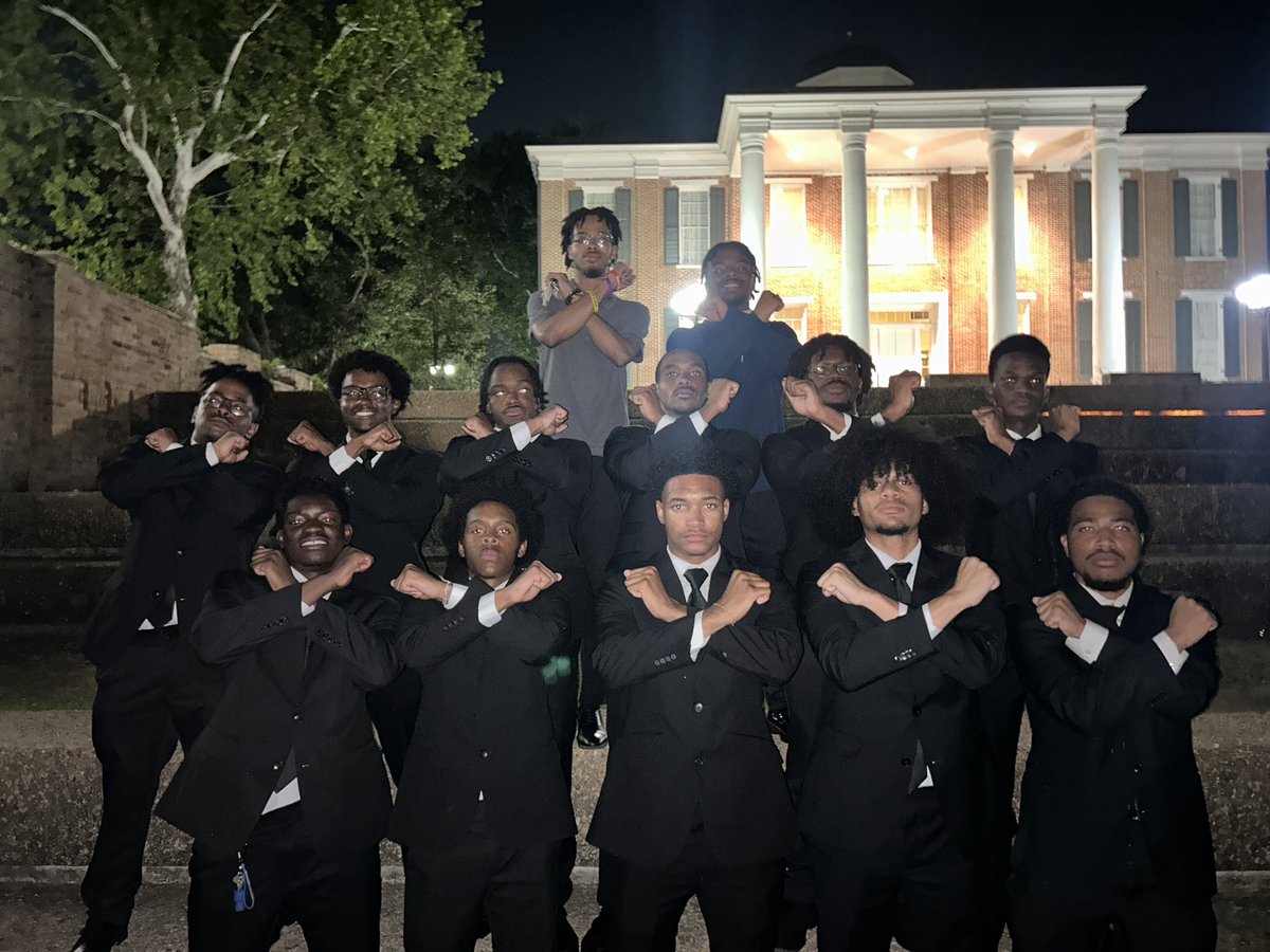 Introducing the Spring 24’ class of The Exceptional Men of The Talented Tenth, Inc. “M.O.B” Tenth Tenth!! “Hooray” ✖️✖️
