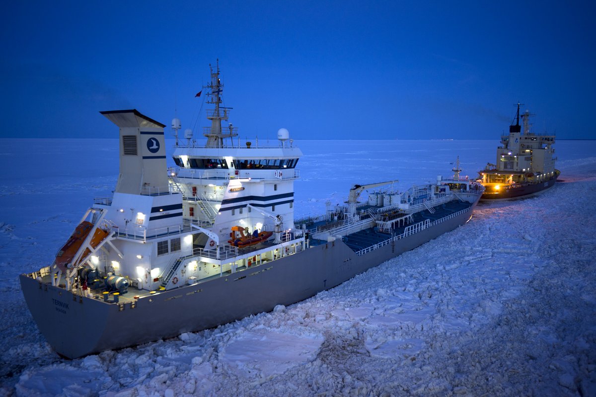 Another Finnish #icebreaker returns to Helsinki as the summer approaches. The 1976-built quad-screw was deployed for #icebreaking in the Bothnian Bay on 10 January.