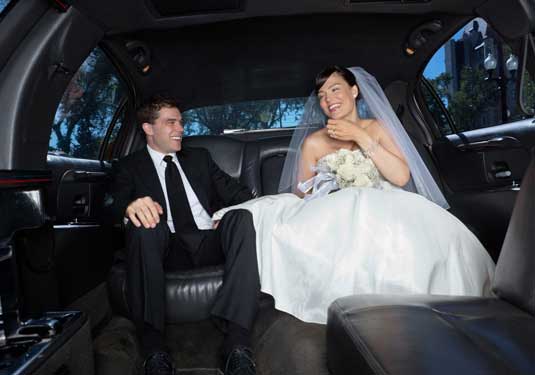 Every detail matters on your special day. Our wedding limo service in Philadelphia ensures you arrive in style, leaving a lasting impression. phillylimorentals.com/wedding-limo-s… #PhillyWedding #ArriveInStyle