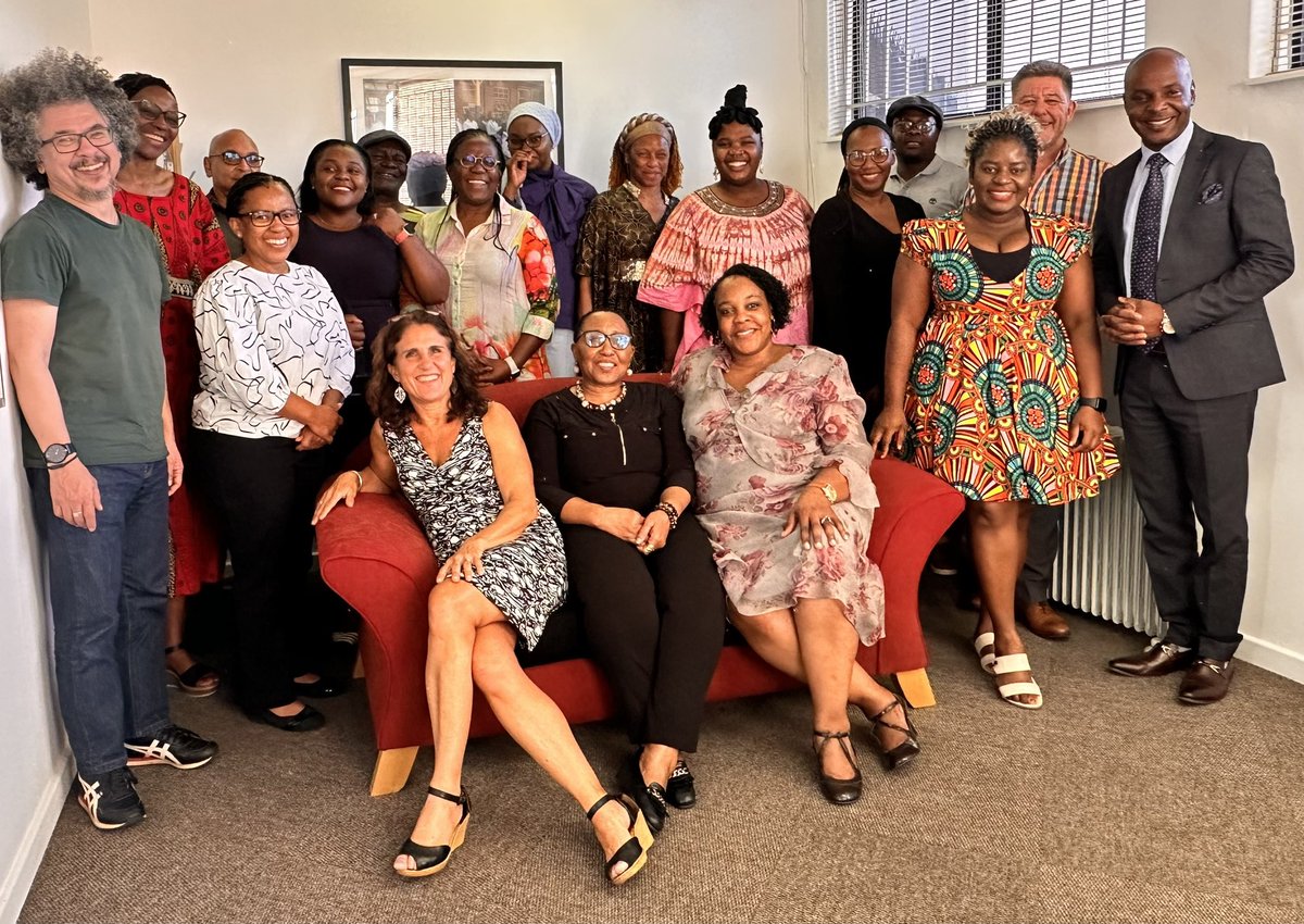 🌟Exciting news! Yesterday, we hosted a meeting in collaboration with @IPASA_News & Southern Africa philanthropy actors at the @MottFoundation offices in Joburg, South Africa. The gathering reflected on possibilities of exploring a viable Southern African philanthropy network.