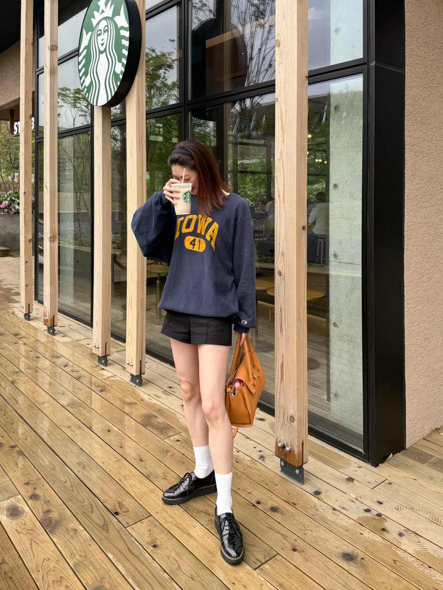 _misakiii's tweet photo. 雨の日！🌧️🌧️
誕生日にもらったギフトでベンティ🥤❤︎ https://t.co/algUM8qHPR