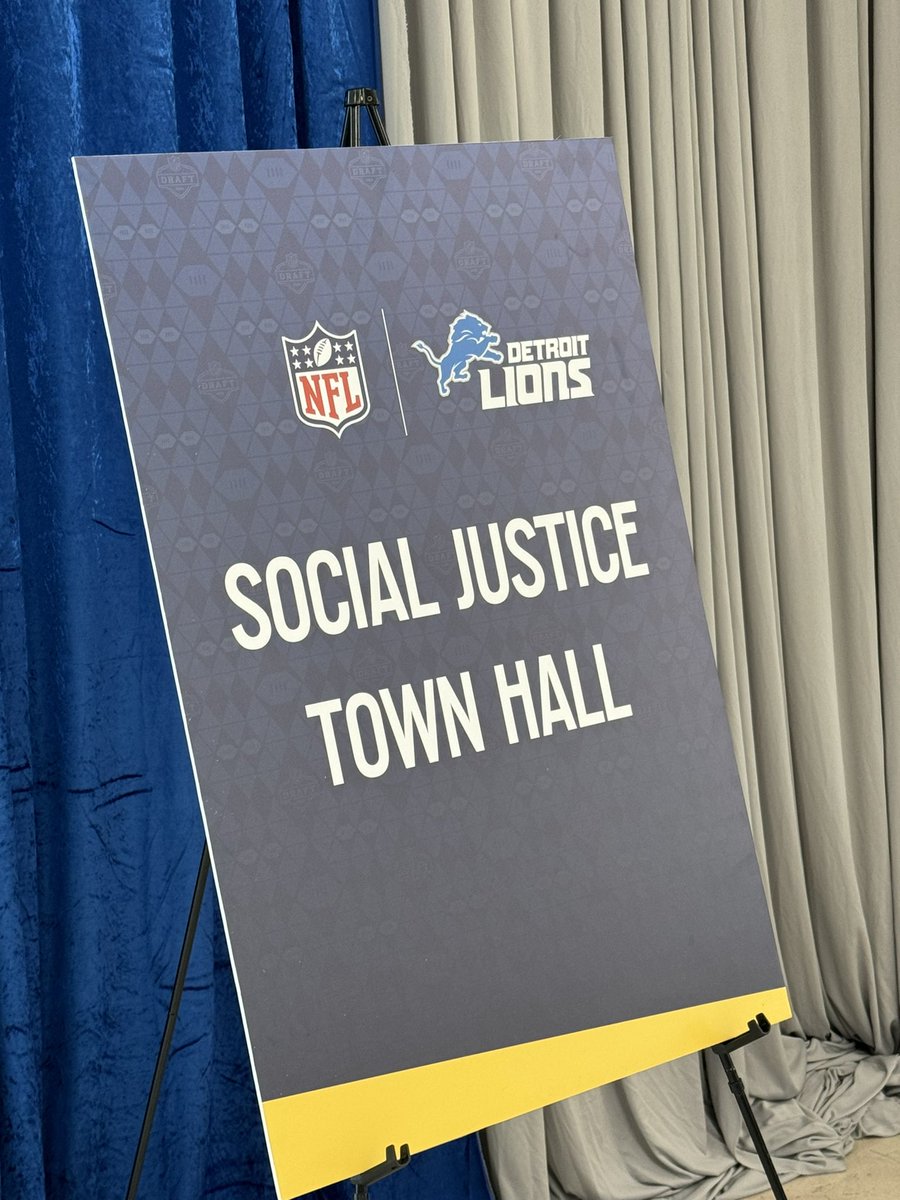 SentheShanthi's tweet photo. Detroit is 🔥NFL Draft season! https://t.co/L3wOpJRyws