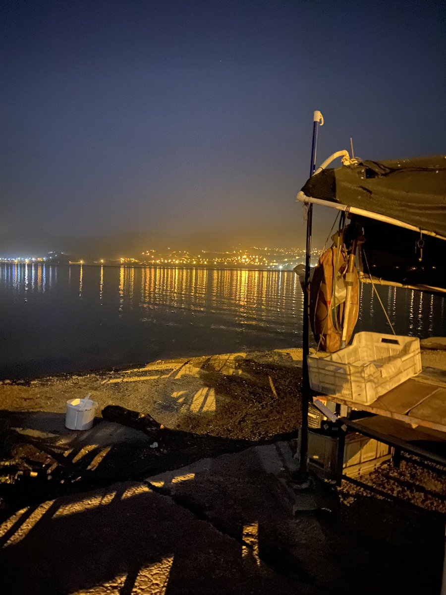 demir atmak istediğim ıslak limanlarda lodos var