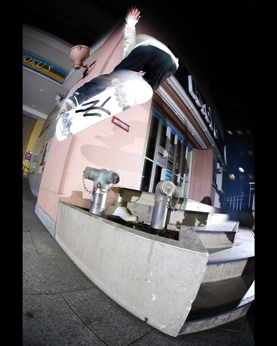 Spring / Summer 2024
5月〜6月発売 [Release in May to June]
@shinya_nohara a.k.a. Pori / Bs Flip
📸 <a href="/koheihayashi/">Kohei Hayashi</a>