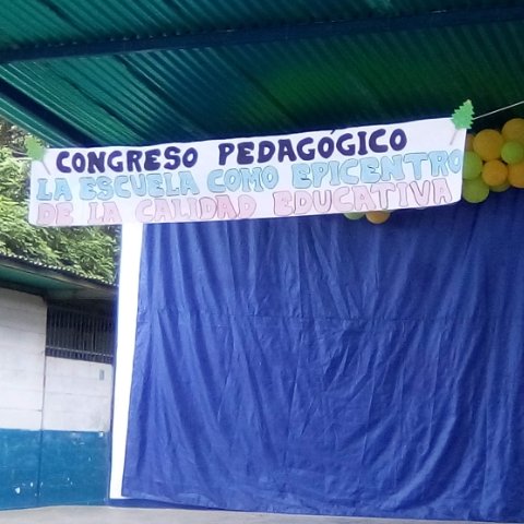 ClaradeCordero1's tweet photo. 📚 #CongresoPedagógico  jueves y viernes 📣 https://t.co/5fXSOZKXay