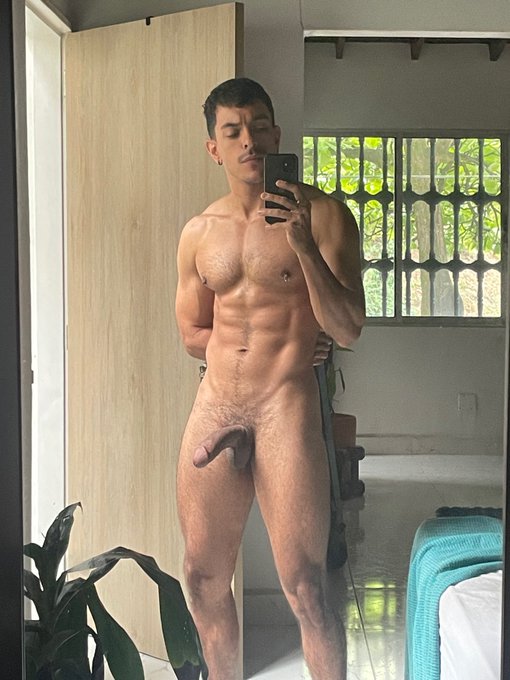 Ese cuerpo 🤤&hellip; quien para hacerle maldades? 😈 https://t.co/wvsbsktUYR