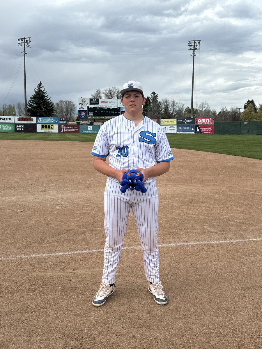 Skyline Baseball (@shsgrizzbsbl) on Twitter photo Grizz take game 1 of the series vs IF today 7-0 on Senior Day! <a href="/Bmerz75/">Brayden Merzlock</a> was the BULLDOG POTG throwing a CG shutout on 98 pitches. (5H 2BB’s 11K’s)
<a href="/CobieKlein13/">Cobie Klein</a> also added a nice day going 2-4 with a bases loaded triple in the bottom of the 4th. #IDpreps Grizz take game 1 of the series vs IF today 7-0 on Senior Day! <a href="/Bmerz75/">Brayden Merzlock</a> was the BULLDOG POTG throwing a CG shutout on 98 pitches. (5H 2BB’s 11K’s)
<a href="/CobieKlein13/">Cobie Klein</a> also added a nice day going 2-4 with a bases loaded triple in the bottom of the 4th. #IDpreps