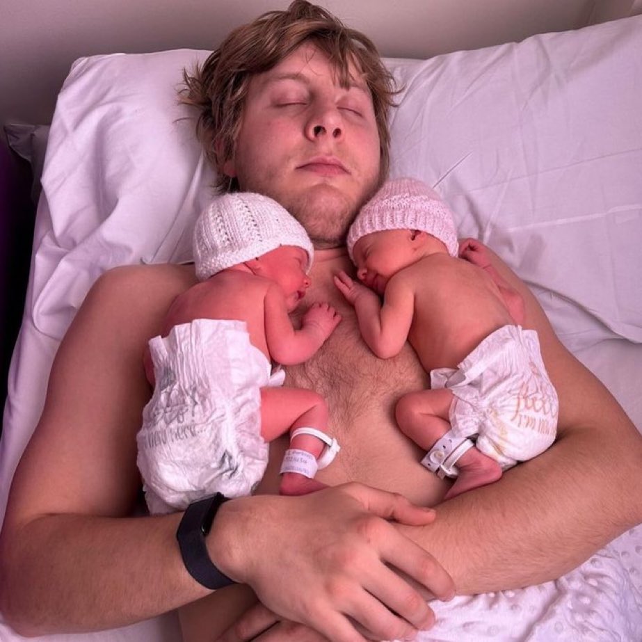 paddy pimblett and his girl just had twins ❤️