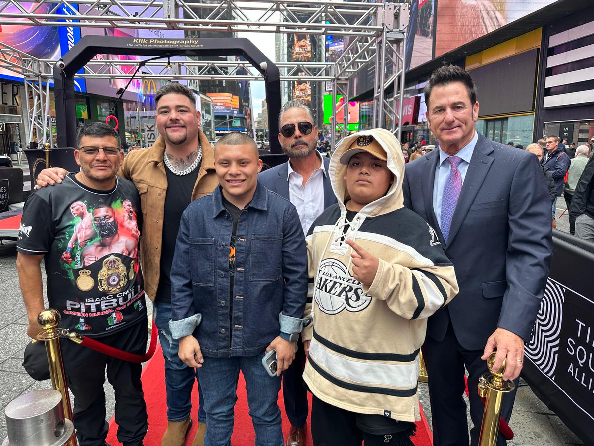 VIVAPROMOTIONS1's tweet photo. @Andy_destroyer1 X @IsaacPitbull98
#VivaMexico
#TeamPitbull
#TeamDestroyer
#Bxstrs https://t.co/peR9tAU3Fv