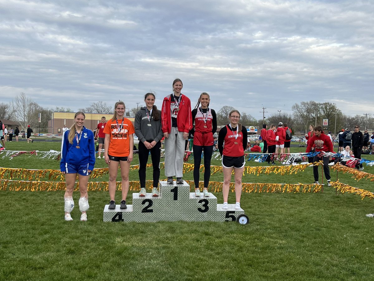 Gracyn brings home 5th place in the 200 at the Norfolk Classic! <a href="/go_ahsbulldogs/">Ainsworth Bulldogs</a>