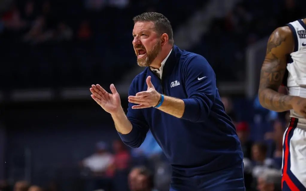 Chris Beard is a mastermind in the transfer portal. So far he has gotten: Sean Pedulla (16.5 PPG + 4.5 APG at VTech) Davon Barnes (13.5 PPG at SHSU) Dre Davis (15 PPG at Seton Hall) Malik Dia (17 PPG in 23 MPG at Belmont) Mikeal Brown-Jones (19 PPG + 8 RPG at UNCG) The Sip🦈