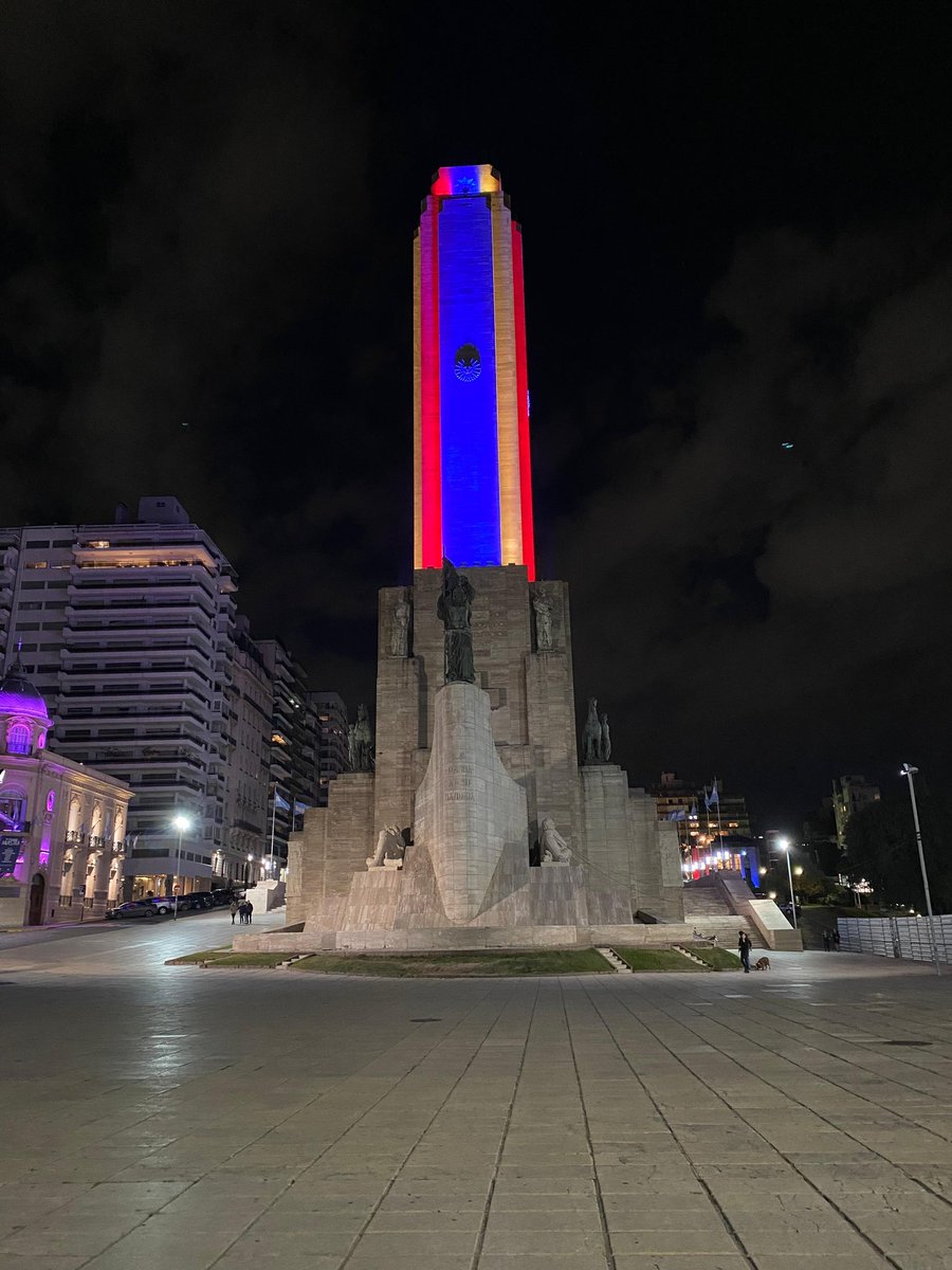 #AHORA
El Monumento iluminado en conmemoración del Genocidio Armenio.
🙌