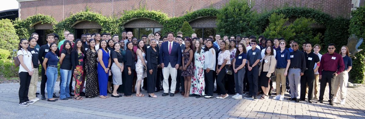 It was an honor to address American service members and their families at the Our Community Salutes ceremony today. We would not be free people without the young men and women who are willing to risk their lives to serve our country, and we are forever grateful for their…