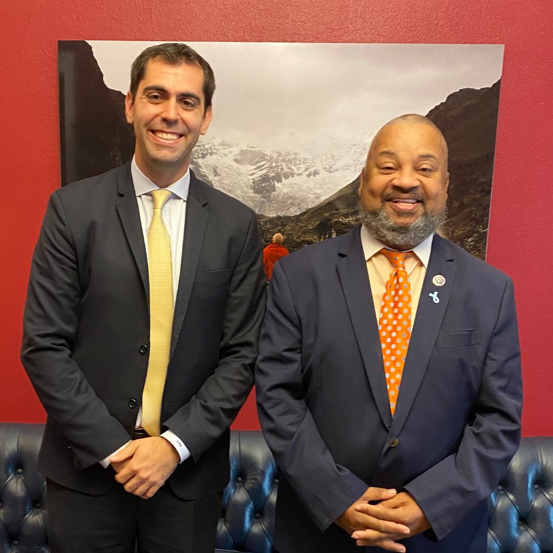 We are deeply saddened to hear about Congressman Donald Payne Jr.'s passing. Let us honor his legacy by continuing to work towards the causes he championed. wapo.st/3Jz3OVb #RepresenativeDonaldPayneJr #Passion #Advocacy #HealthEquity