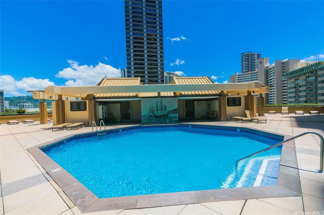 Just listed by Michelle Wood, R(A) is 1778 Ala Moana Boulevard #2008 in Honolulu, Oahu, for $320,000. hawaiilife.com/mls/202408612 Waikiki Oasis Awaits! Live the dream in this perfectly located Waikiki condo! Tap the link for details. #HawaiiLife #Kauai