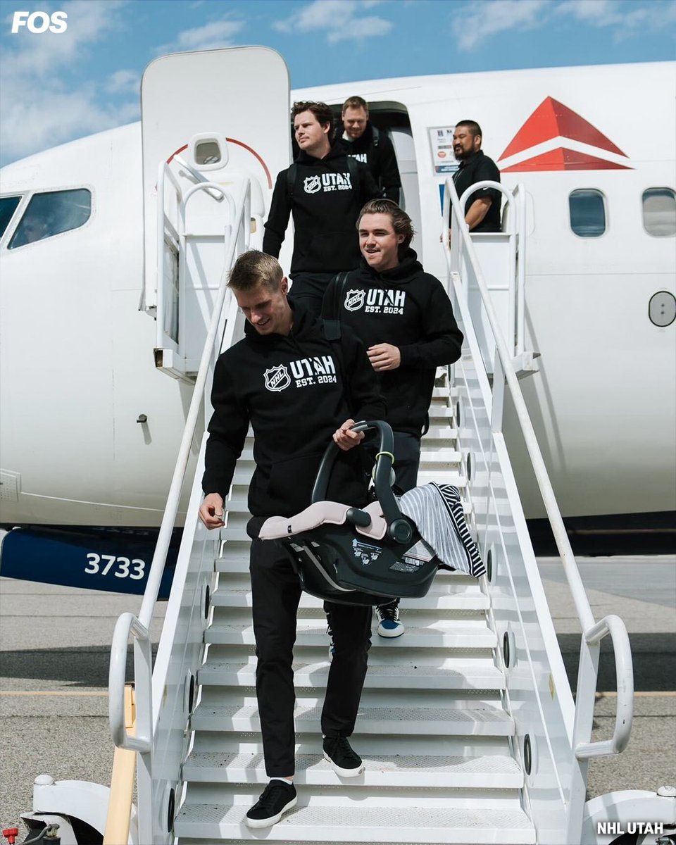 FOS's tweet photo. Owner Ryan Smith said that fans will vote in an 8-mascot bracket to pick Utah’s NHL team name.

An LLC tied to the franchise has now trademarked 8 names:

• Utah Ice
• Utah Fury
• Utah Yetis
• Utah Venom
• Utah Blizzard
• Utah Outlaws
• Utah Mammoth
• Utah Hockey Club https://t.co/4jPhQ3MTPB