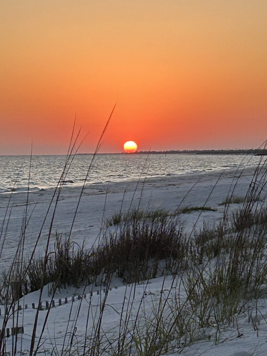 kpayne20's tweet photo. Kevin Payne - Mexico Beach sunset. ⁦@spann⁩ https://t.co/JR8QuWLtP0
