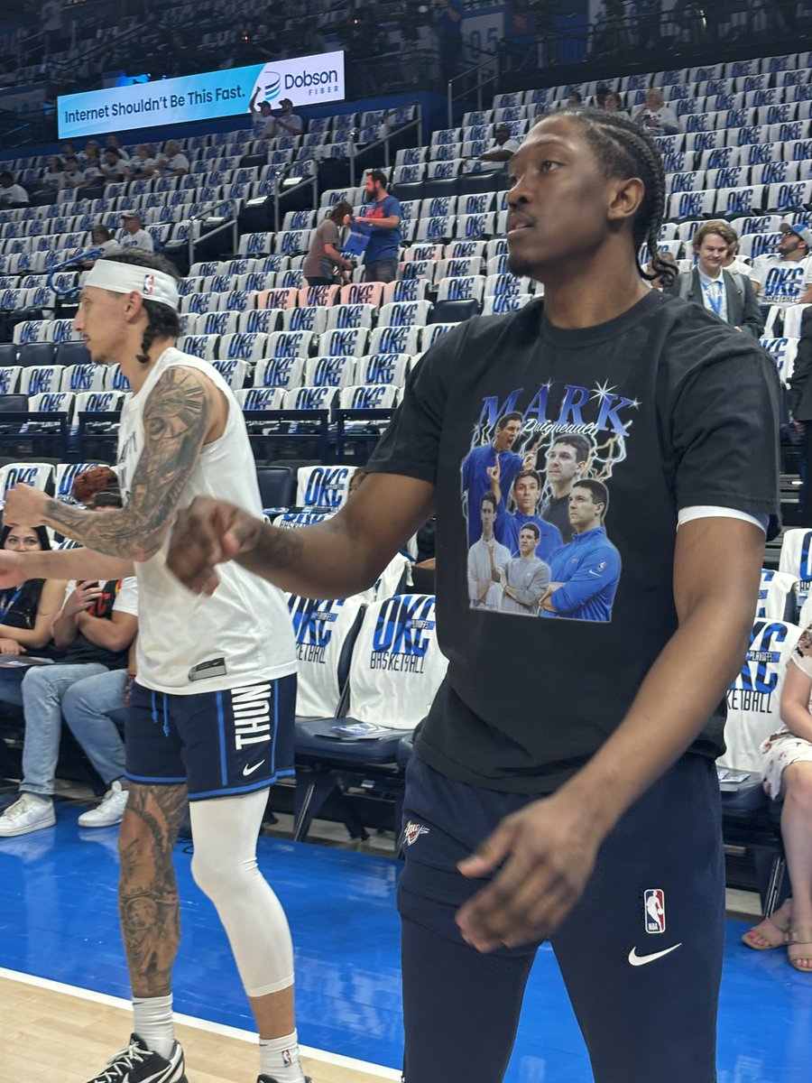 Jalen Williams repping Mark Daigneault pregame