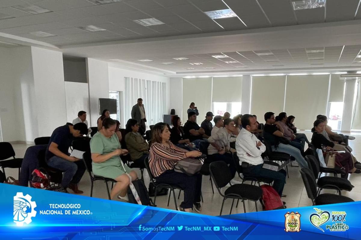 TecNMRoque's tweet photo. ¡Nuestros estudiantes de Gestión Empresarial brillaron en la MasterClass sobre Derechos de Autor, Registro de Marcas, Patentes y Propiedad Industrial en TECNM - CRODE Celaya !. #SomosTecNM #TerritorioCarnero https://t.co/P85vX0CV5D