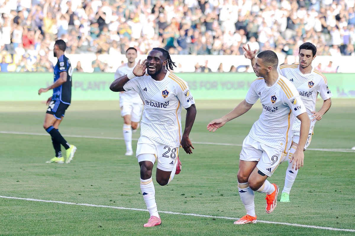Joseph Paintsil notched 1⚽️ & 1🅰️ in the 4-3 win vs. SJ on April 21. It marked the 3rd time this season that Joske has notched at least 1⚽️ & 1🅰️, which ranks tied for 2nd in MLS with Evander behind only Lionel Messi (4 times). #LAGalaxy #Facts #Way2EarlyMVPConsiderations ✨🇬🇭