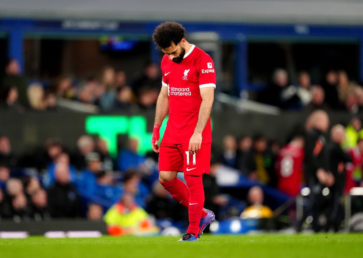 youngjom01's tweet photo. Y'all keep hating. But salah i will always stand by you.Every big player is bound to have bad patches and i know you are going to come out of it. You are one of the best ever winger to grace the pl and you still have more years in a liverpool shirt to prove that and break records https://t.co/4KAWQa9Jak