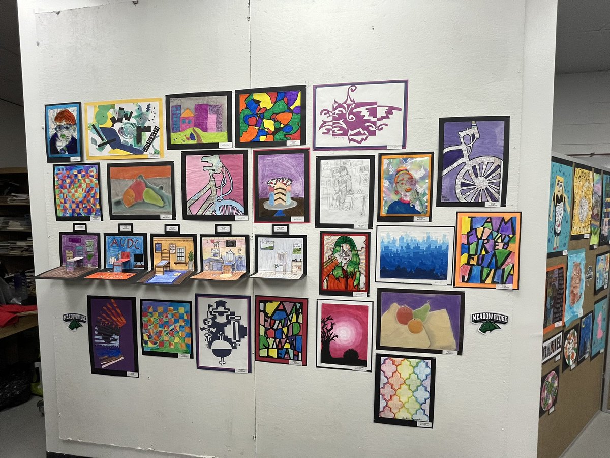 Loved seeing the Meadow Ridge artists at the Sandburg and District #135 art show! 🖼️ 🎨