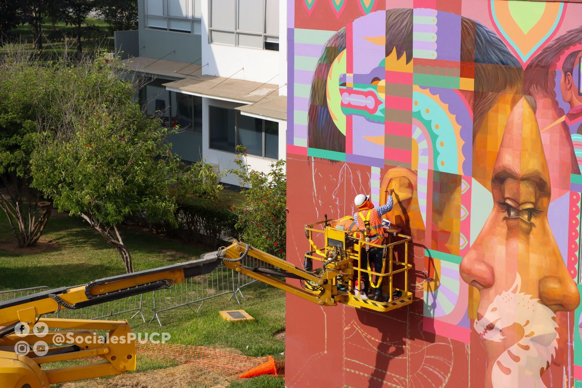 #60años #MuralSociales ✨
🎨 ¡Tenemos premios para todos! Ven y sé parte de un espacio para conocer más sobre nuestro mural y el artista <a href="/decertor/">decertor</a> ¡Ven con tus amigos! 
📌Día y hora: 25 de abril, 1:50 p.m. (solo 20 minutos)
📌Lugar: Salón J305 (Facultad de Ciencias Sociales) 
🧵