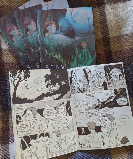 Learned how to bind my comic into a lil zine 😋 