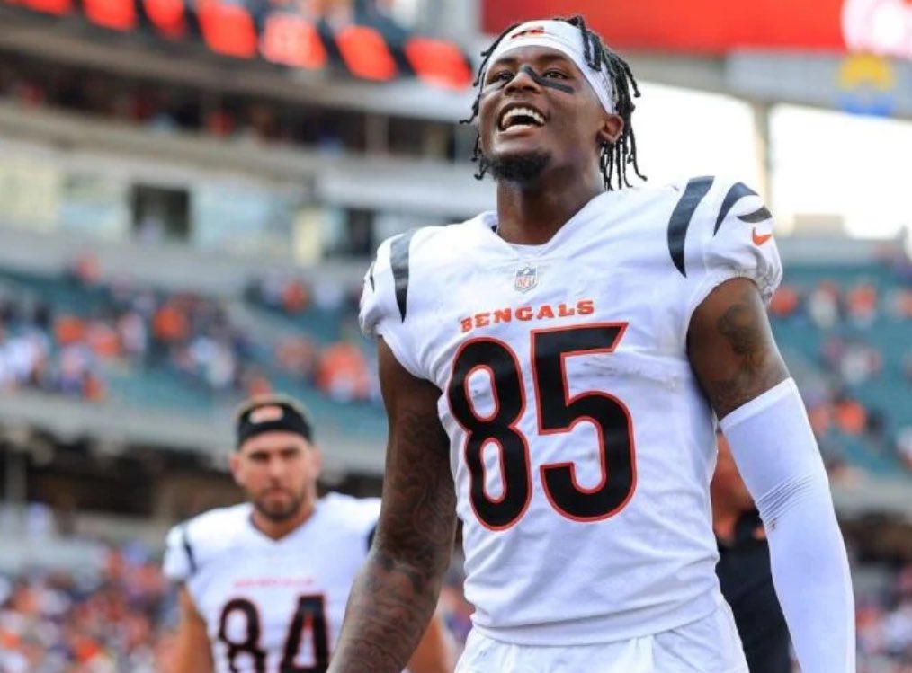 jetl_hoops's tweet photo. 🚨BREAKING NEWS🚨 WR Tee Higgins has officially requested a trade from the Bengals. Where would you most like to see him or can Burrow still perform without him? Answer below ⬇️
#NFL #Burrow #TeeHiggins #comment #trade #traderequest #Bengals #SB19 #breaking #news #CasualIdiot https://t.co/ShuwLdWzV9