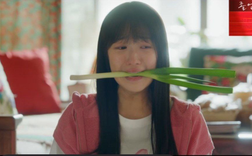 •kdm• 🔥🔥 LOVELY RUNNER

mau apresiasi buat Kim Hyeyoon yg sukses memerankan Im Sol. Seperti kata penulisnya, drama ini gak bakal produkai kalau bukan Hyeyoon yg memerankan. Gak kepikiran aktris lain yg dapat memerankan Im Sol selain Kim Hyeyoon.