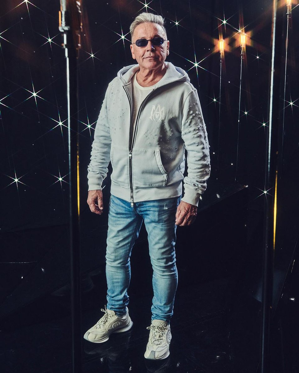 Maby_13's tweet photo. @montanertwiter @thalia @sergiogeorge @manuelmedrano @LatinAMAs @Univision Ansiando ver mañana a este #tipobello❤️❤️❤️ https://t.co/AmP16EF7Kw