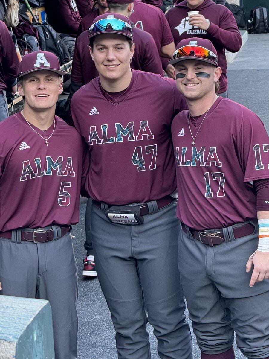 Mike Chmielewski (@mchmielewski05) on Twitter photo Didn’t make it out tonight but always rooting for <a href="/Luke_Lindsay2/">Luke Lindsay</a> <a href="/AKavalick/">Alex Kavalick</a> <a href="/cam_schafer9/">Cam Schafer</a> Didn’t make it out tonight but always rooting for <a href="/Luke_Lindsay2/">Luke Lindsay</a> <a href="/AKavalick/">Alex Kavalick</a> <a href="/cam_schafer9/">Cam Schafer</a>