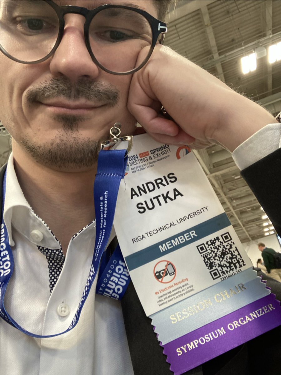 Proud to serve as symposium organiser <a href="/Materials_MRS/">Materials Research Society (MRS)</a> in Seattle. 😎