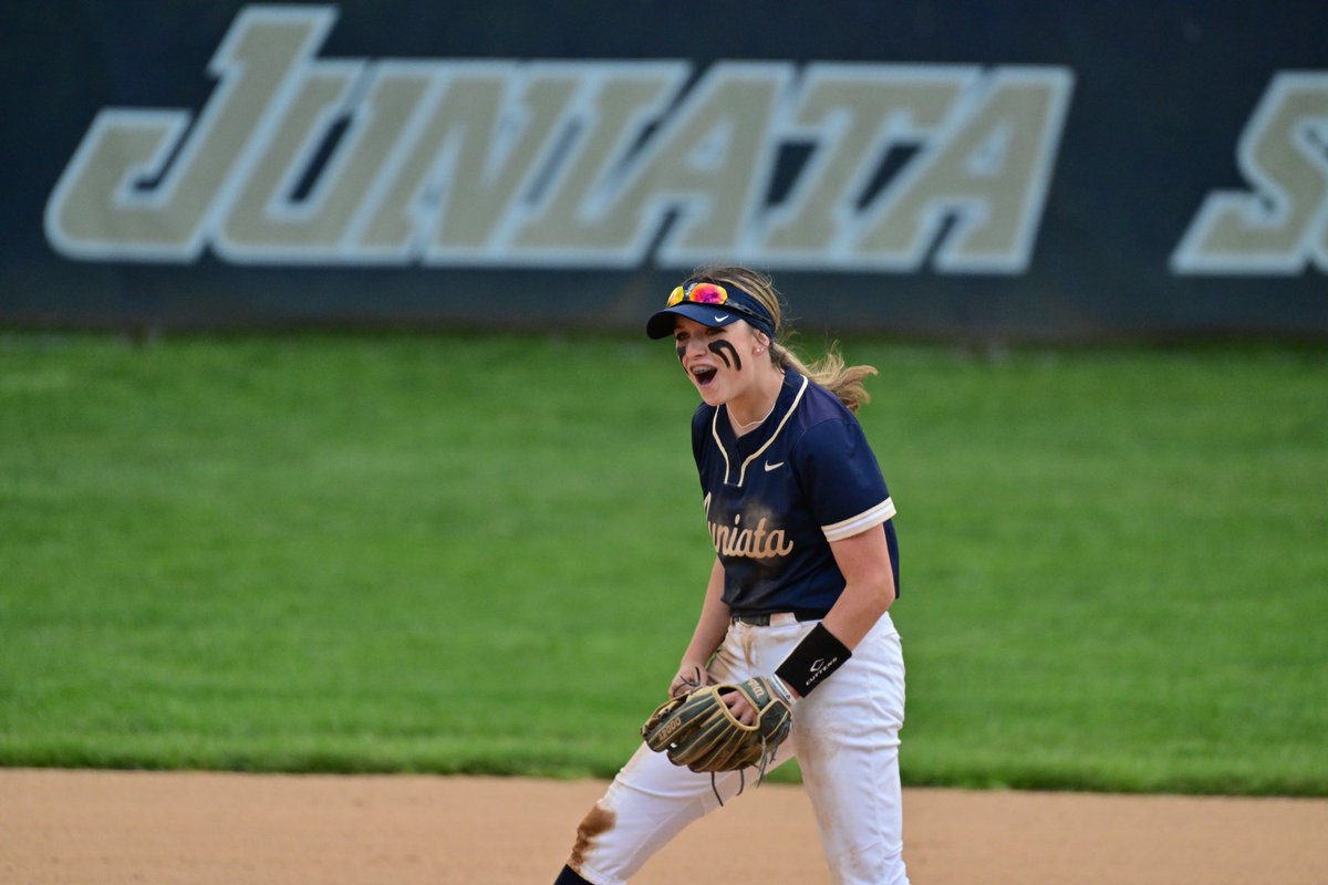 JuniataEagles's tweet photo. Midweek Sweep🧹🧹

#WingsUp #GoEagles #TakingFlight https://t.co/gg3EE2lHWk