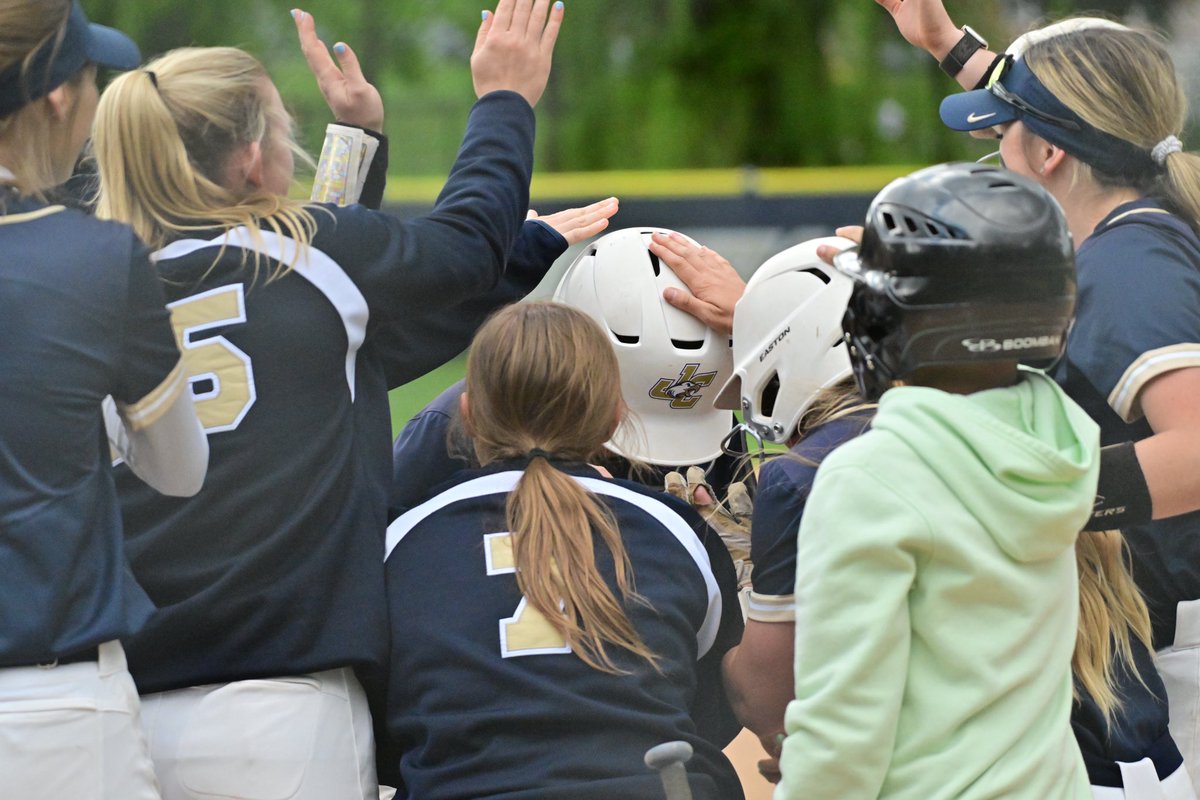 JuniataEagles's tweet photo. Midweek Sweep🧹🧹

#WingsUp #GoEagles #TakingFlight https://t.co/gg3EE2lHWk