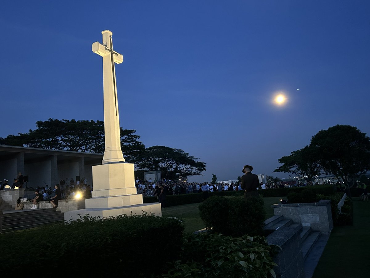 Anzac Day event at Kranji WC this morning. @CWGC