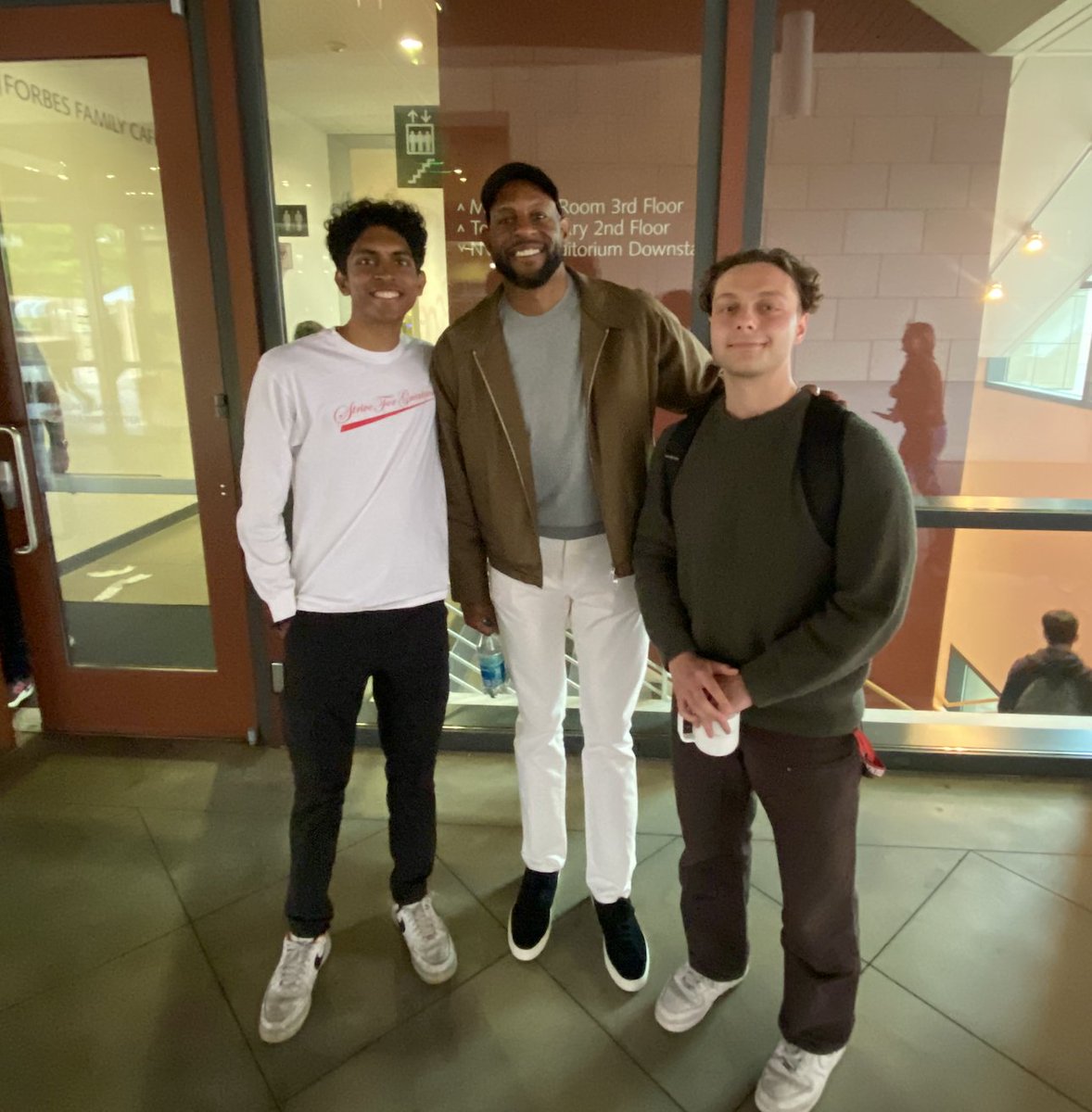BeraDemirbilek's tweet photo. Of everyone on Golden State, open shot, the fate of the universe on the line, the Martians have the death beam pointed at earth, you better hit it, I WANT IGUODALA. https://t.co/SPyZaN0JuM